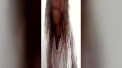 lovemefurever online show from 06-16-26, 05:48