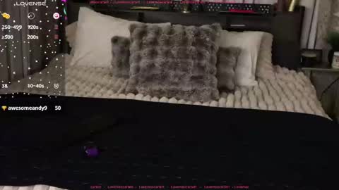 Snapshot of lovemoscarlett chatting on 01-26-25, 01:41 Scarlett online show from 01-26-25, 01:41