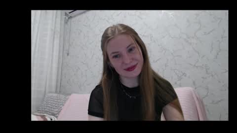 Snapshot of lovepeanutgirl chatting on 12-08-24, 01:36 Mary Love online show from 12-08-24, 01:36