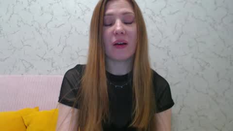 Snapshot of lovepeanutgirl chatting on 03-04-25, 03:37 Mary Love online show from 03-04-25, 03:37