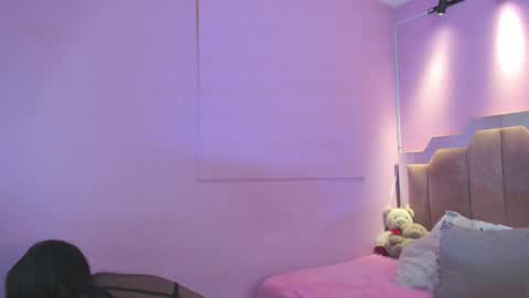 L O V E  online show from 02-18-26, 11:50