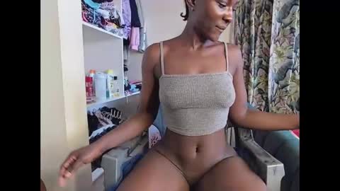 Snapshot of lovergirl2003 chatting on 01-24-25, 06:57 Kate online show from 01-24-25, 06:57