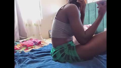 Snapshot of lovergirl2003 chatting on 01-24-25, 12:41 Kate online show from 01-24-25, 12:41