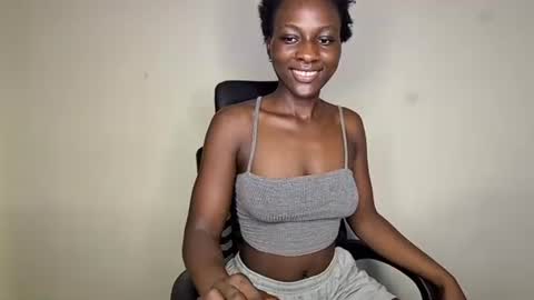 Snapshot of lovergirl2003 chatting on 01-28-25, 11:50 Kate online show from 01-28-25, 11:50