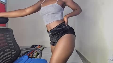 Snapshot of lovergirl2003 chatting on 02-01-25, 08:39 Kate online show from 02-01-25, 08:39