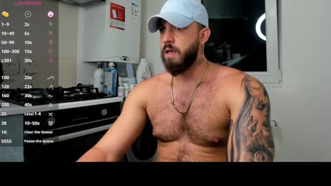 Snapshot of lovermike_ chatting on 12-22-24, 08:03 Mike online show from 12-22-24, 08:03