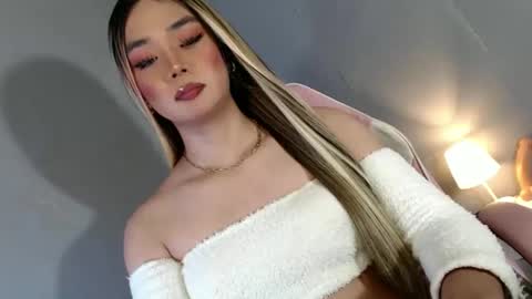 Snapshot of lovers_moon22 chatting on 12-12-24, 09:58 lovers moon22 online show from 12-12-24, 09:58