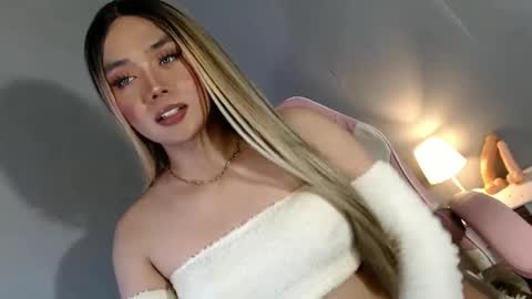 Snapshot of lovers_moon22 chatting on 01-07-25, 03:46 lovers moon22 online show from 01-07-25, 03:46