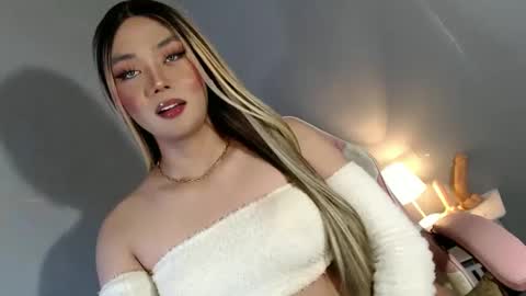 Snapshot of lovers_moon22 chatting on 01-12-25, 09:51 lovers moon22 online show from 01-12-25, 09:51