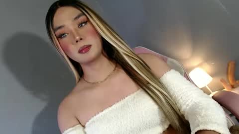 Snapshot of lovers_moon22 chatting on 01-18-25, 09:55 lovers moon22 online show from 01-18-25, 09:55