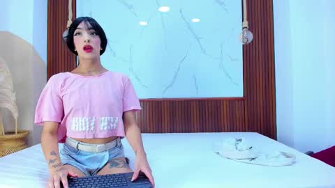 Snapshot of loversinfire chatting on 11-26-25, 08:10 sofia and bryan online show from 11-26-25, 08:10