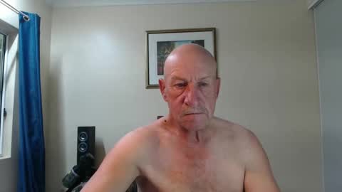 Lovesblackazz online show from 12-28-24, 10:34