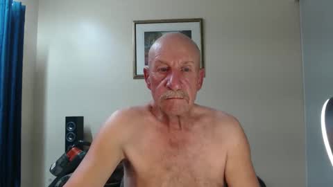 Snapshot of lovesblackazz chatting on 04-18-26, 08:18 Lovesblackazz online show from 04-18-26, 08:18