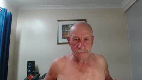Snapshot of lovesblackazz chatting on 04-24-26, 10:28 Lovesblackazz online show from 04-24-26, 10:28