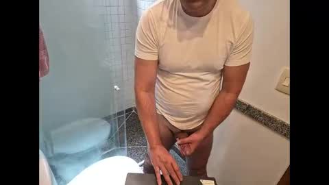 Snapshot of lovetobeseen1000 chatting on 03-27-26, 02:28 Lovetobeseen online show from 03-27-26, 02:28