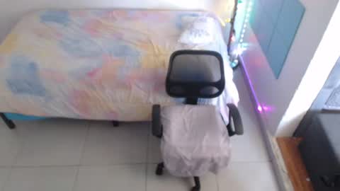 Snapshot of loveuniverse8 chatting on 06-17-26, 05:58 cutelucy 3 online show from 06-17-26, 05:58