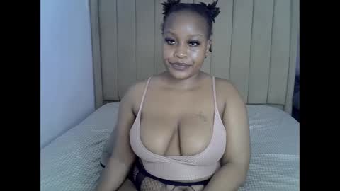 Snapshot of loveydivah chatting on 06-01-26, 12:29 loveydivah online show from 06-01-26, 12:29