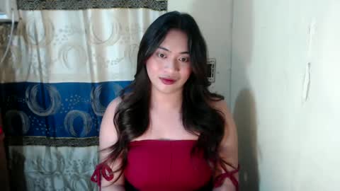 Snapshot of loveyoureign06 chatting on 01-24-25, 01:03 Ryn online show from 01-24-25, 01:03