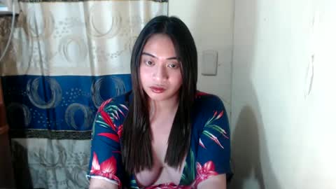 Snapshot of loveyoureign06 chatting on 02-19-25, 04:44 Ryn online show from 02-19-25, 04:44