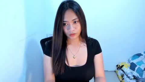Snapshot of loveyoureign06 chatting on 06-22-26, 01:08 Ryn online show from 06-22-26, 01:08