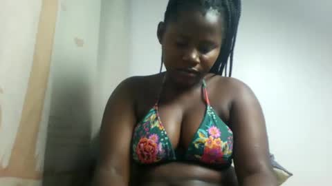 Snapshot of lovie_paula chatting on 09-22-25, 03:30 lovie_paula online show from 09-22-25, 03:30