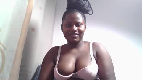 Snapshot of lovie_paula chatting on 10-01-25, 02:01 lovie_paula online show from 10-01-25, 02:01