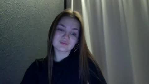 Snapshot of loviesimone chatting on 11-17-25, 09:09 loviesimone online show from 11-17-25, 09:09