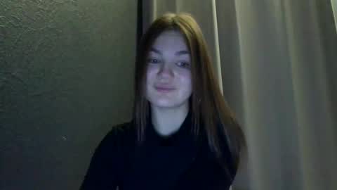 Snapshot of loviesimone chatting on 11-26-25, 08:43 loviesimone online show from 11-26-25, 08:43