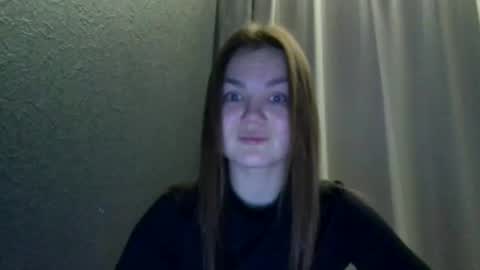 Snapshot of loviesimone chatting on 12-15-25, 09:19 loviesimone online show from 12-15-25, 09:19