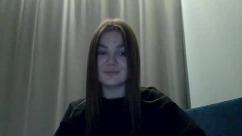 Snapshot of loviesimone chatting on 03-17-26, 10:46 loviesimone online show from 03-17-26, 10:46