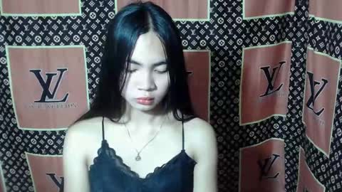 loving_rhean online show from 11-17-25, 10:32