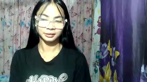 Snapshot of loving_rhean chatting on 06-30-26, 10:27 loving_rhean online show from 06-30-26, 10:27