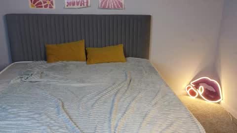 Snapshot of lovingwhisperr chatting on 03-13-26, 01:34 Erika online show from 03-13-26, 01:34