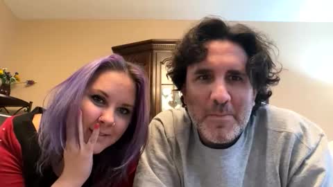 lovleybutwild online show from 11-26-25, 09:05