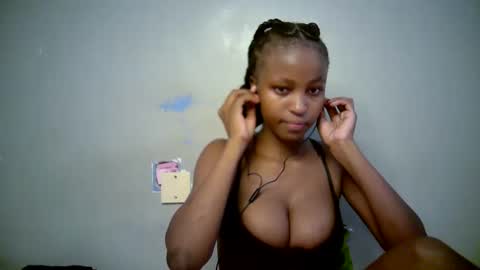 lovly_lastborn online show from 03-12-26, 06:41