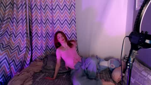 Snapshot of lower_angel chatting on 02-08-25, 12:28 Loly online show from 02-08-25, 12:28