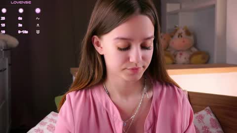 Amelia online show from 05-22-26, 11:49