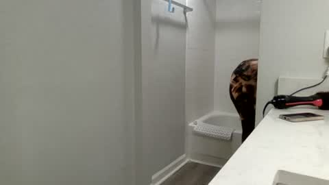 loyalbambi online show from 07-02-26, 05:19