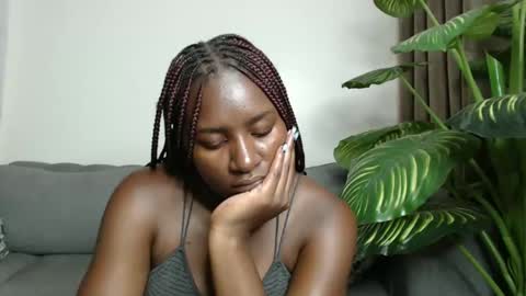 loyalcutie online show from 01-12-25, 01:05