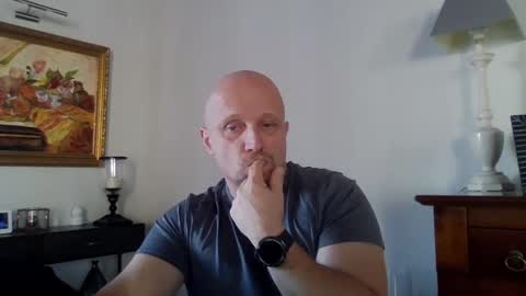 Snapshot of lrda49 chatting on 02-03-25, 03:17 Espigle online show from 02-03-25, 03:17