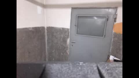 Snapshot of lshot_d chatting on 10-21-25, 11:05 Lshot D online show from 10-21-25, 11:05