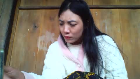 Snapshot of lsmbaby chatting on 12-18-25, 01:33 lsmbaby online show from 12-18-25, 01:33