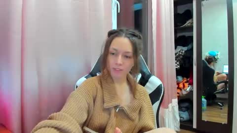 Snapshot of lu_krecia chatting on 12-23-24, 10:23 Lu krecia online show from 12-23-24, 10:23