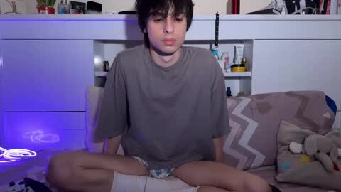 Snapshot of luan2006lovecarti chatting on 10-24-25, 10:39 luan online show from 10-24-25, 10:39