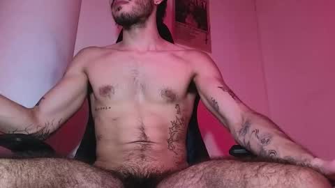 Snapshot of luan_goon chatting on 11-19-25, 08:53 online show from 11-19-25, 08:53