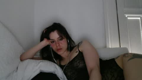 Snapshot of luana789 chatting on 07-22-26, 10:01 luana online show from 07-22-26, 10:01