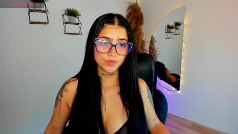 Snapshot of luanabonasx chatting on 01-14-25, 02:11 Luana online show from 01-14-25, 02:11