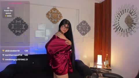 Snapshot of luanabonasx chatting on 02-17-25, 05:21 Luana online show from 02-17-25, 05:21