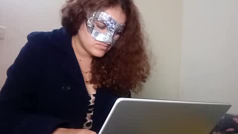Snapshot of luanapowerful chatting on 02-02-25, 04:05 luanapowerful online show from 02-02-25, 04:05