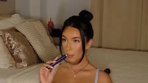 Luana Dess online show from 05-14-26, 08:37